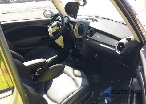 2012 Mini Cooper Clubman из США, поврежденный, VIN WMWZF3C58CT190211